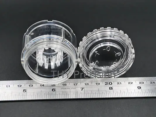 Medical plastic components - caps and pump connectors